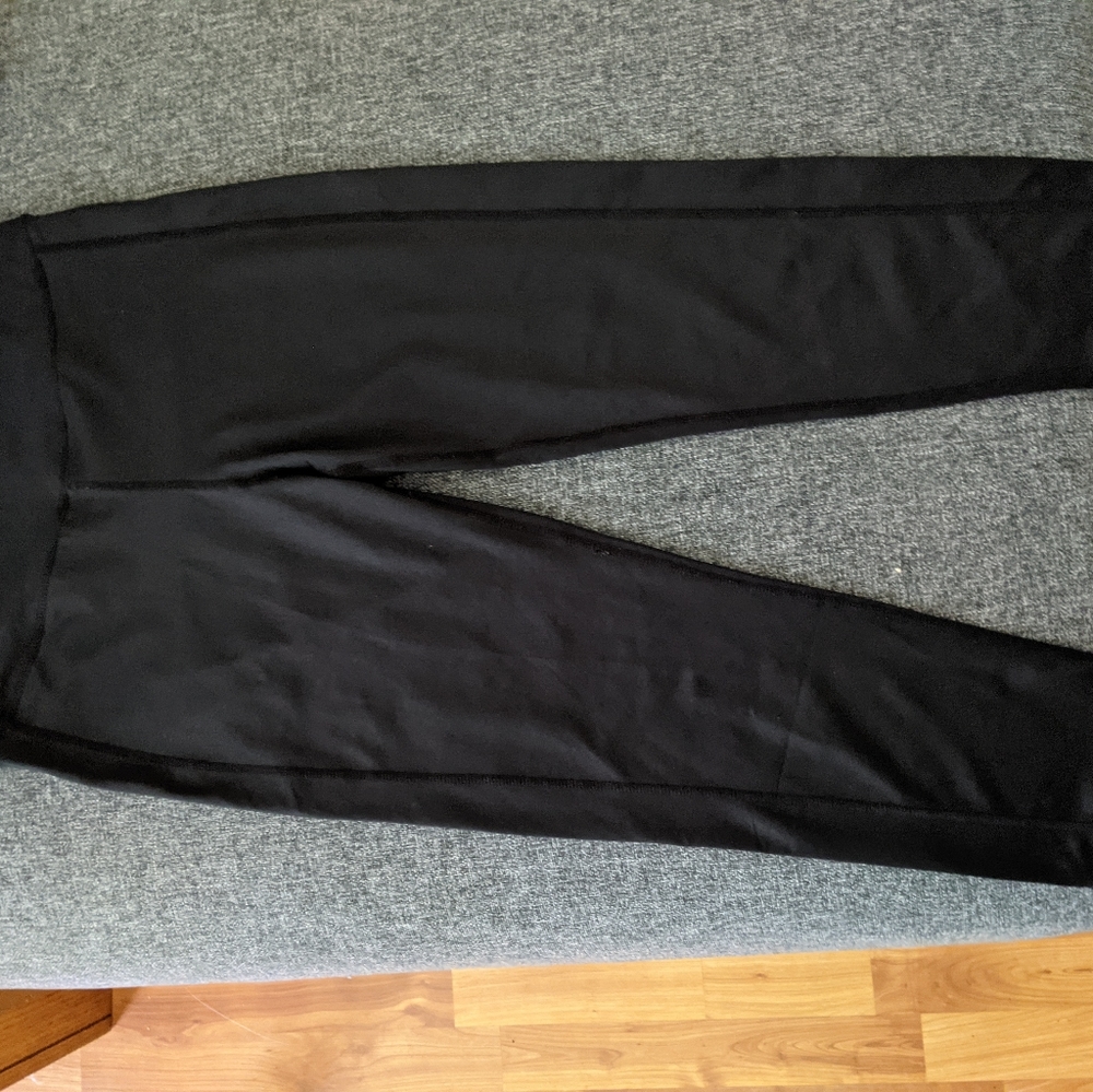 Women's black workout leggings